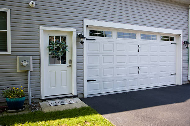 24/7 Emergency Garage Door Panel Replacement experts in Pleasant Hill, TX